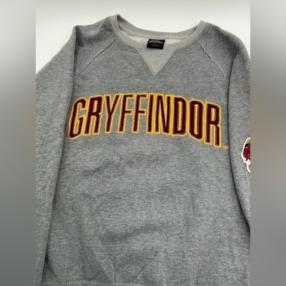 GRYFFINDOR Harry Potter Wizarding Universal Studios Sweatshirt Size XS
